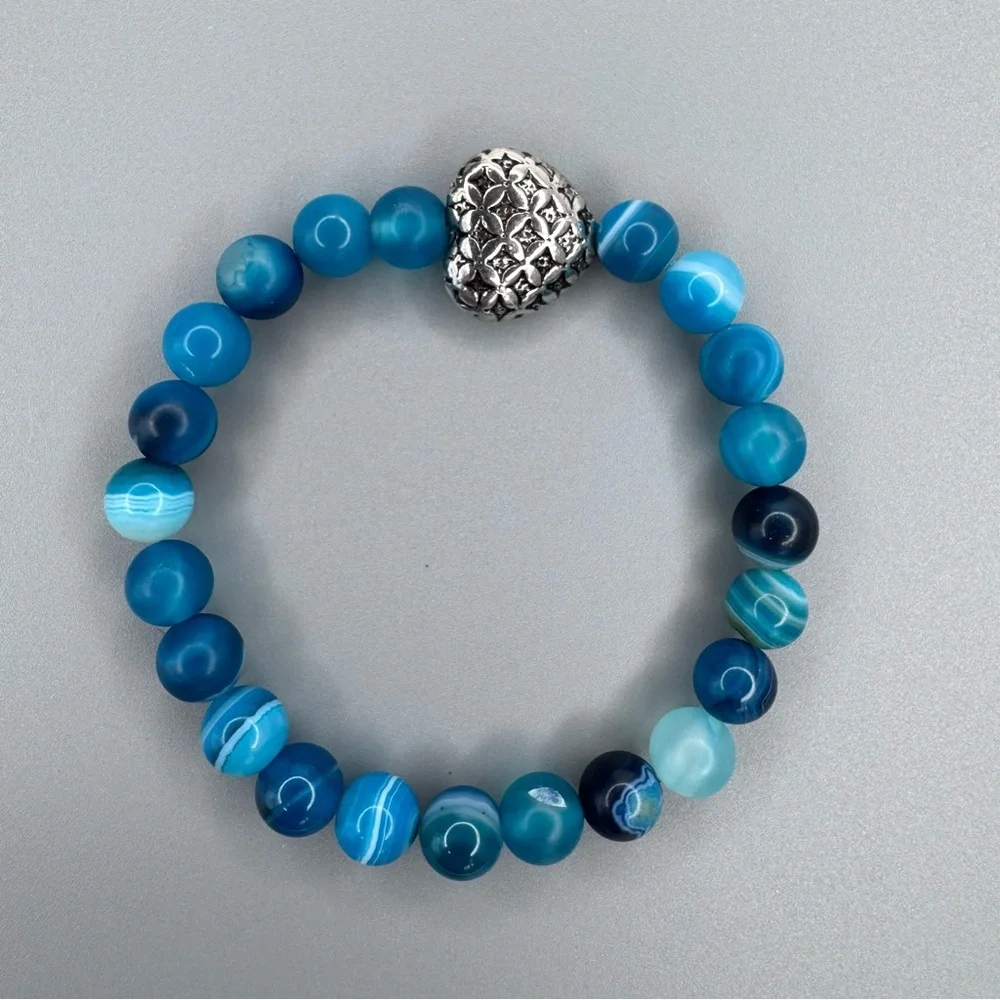 HAND CRAFTED Blue Agate Stretch Bracelet 6.5” Beaded Gemstone Silver Heart NWT